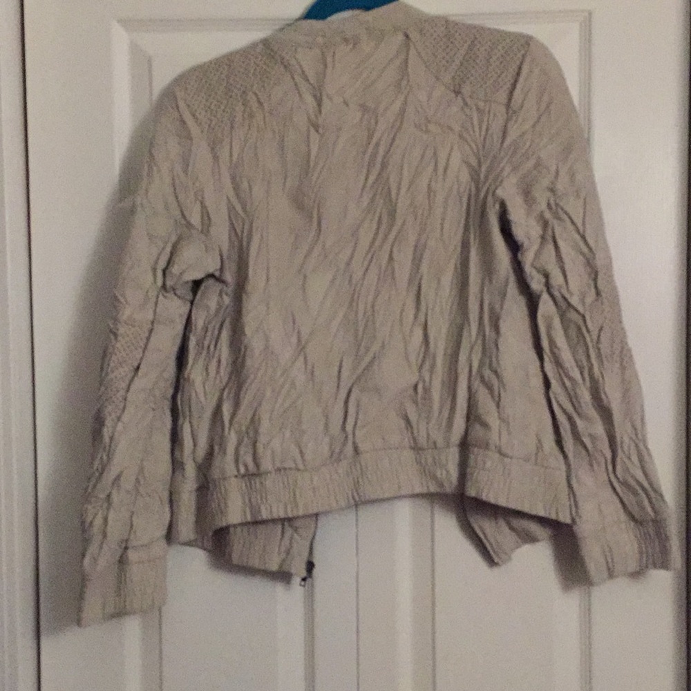 Light-weight jacket - Picture 3 of 3
